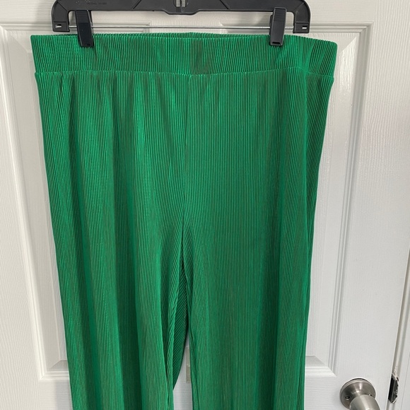 Cyrus I L - Picture 3 of 10